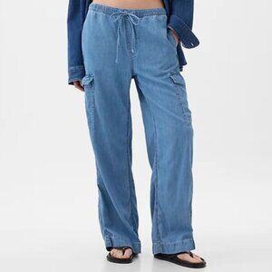 GAP High Rise Cargo Easy Jeans (size L)